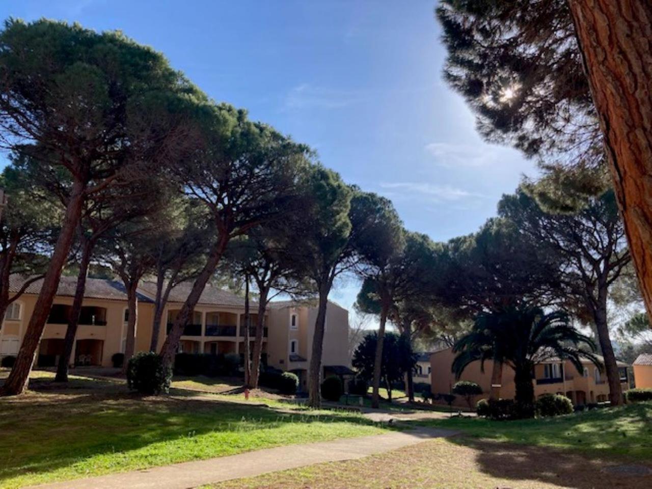 Charmant 2 Pieces Au Coeur Des Golfs De Saint Raphael Saint-Raphael (Var) Exterior foto
